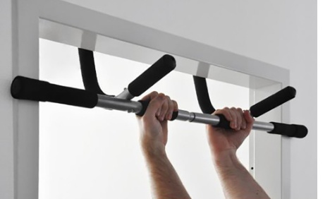 Barre de Traction de Porte Sans Perçage – Doorway Pull-Up Trainer en Acier