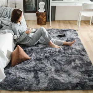 Tapis Gris en Peluche pour Salon et Chambre – Moelleux et Antidérapant