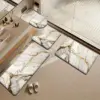 Ensemble de salle de bain 3 pièces en marbre doré, siège de toilette antidérapant + tapis en forme de U, décor de salle de bain de luxe à motif de marbre blanc