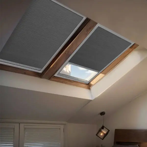 Rideau de stores imperméables à moitié occultant, lucarne motorisée pour fenêtre de toit, nid d'abeille cellulaire, pour lucarne, décoration de la maison